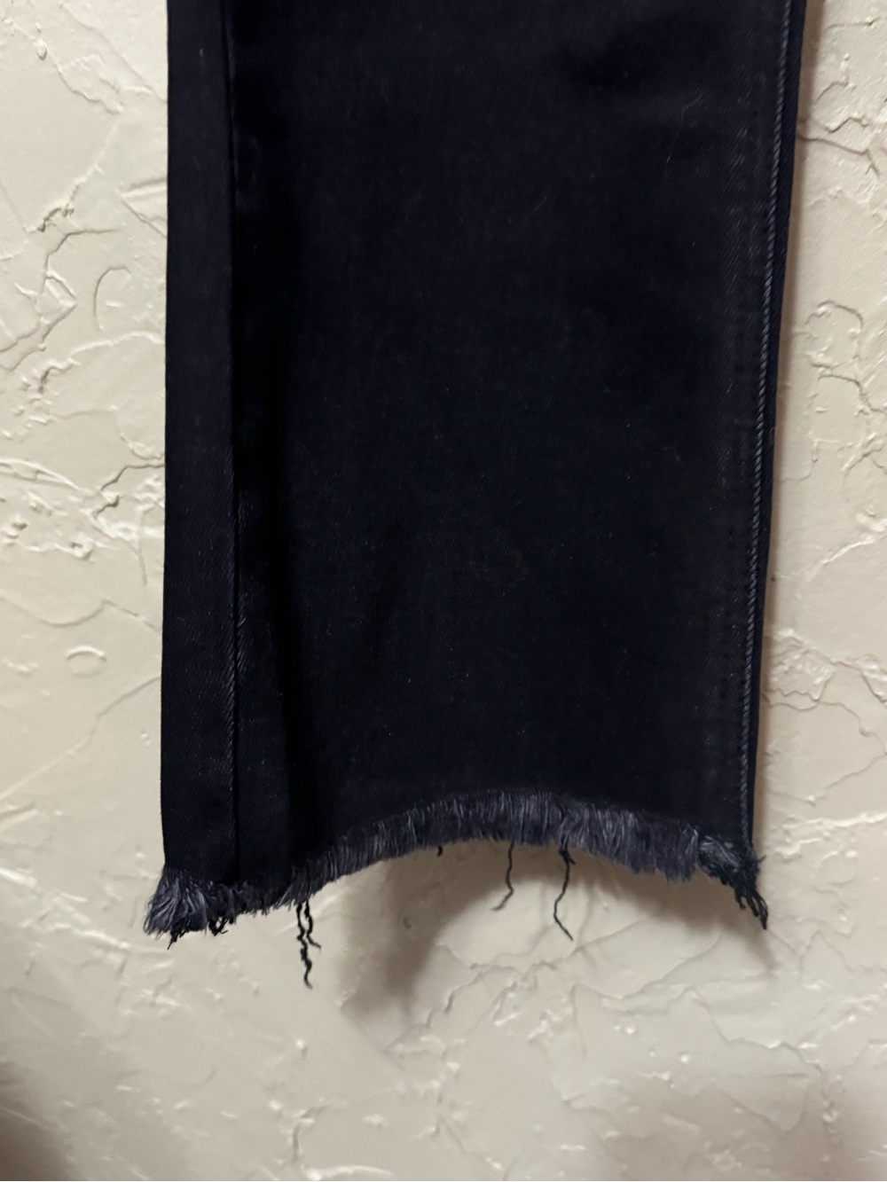 ZENANA Black High Rise Raw Hem Crop Flare Jeans Size 30 NWT Stretch - Picture 4 of 6